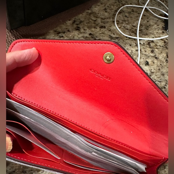 Coach Wyn Soft Leather Wallet Slim Flap Envelope “ button missing “ - Picture 3 of 5